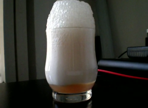 Sangre + Agua Oxigenada = Mucha Espuma! Sangre + Agua Oxigenada = Mucha Espuma!