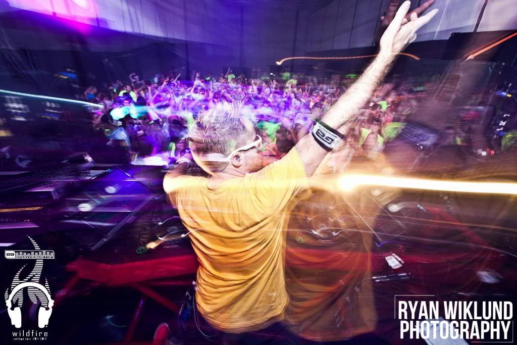 IMAGE: http://i1019.photobucket.com/albums/af319/rwiklund8/460373_232250583552793_1336661482_o.jpg