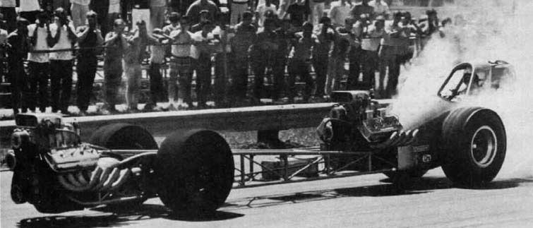 twinenginenoelblackrhinoMotion1_zps03db7